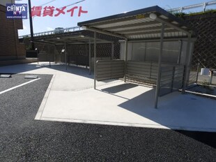 松ケ崎駅 徒歩3分 1階の物件外観写真